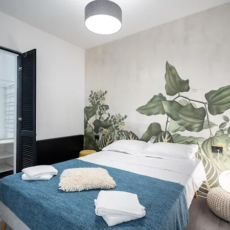 Modern Industrial Retreat Daire *