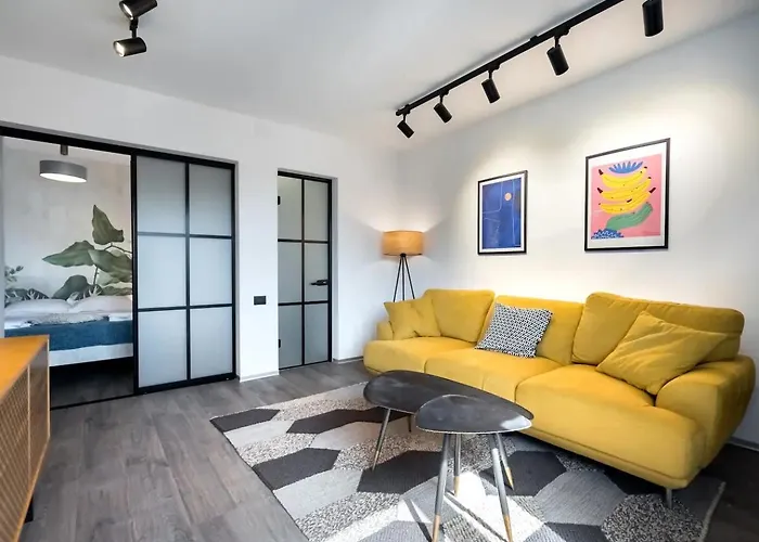 شقة Modern Industrial Retreat