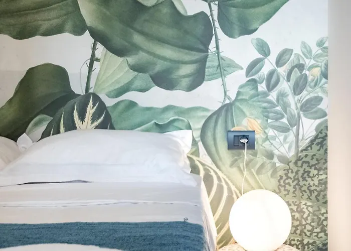 Modern Industrial Retreat Bukarest