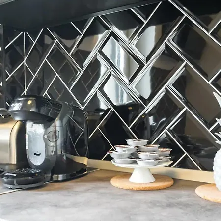 Modern Industrial Retreat Appartamento